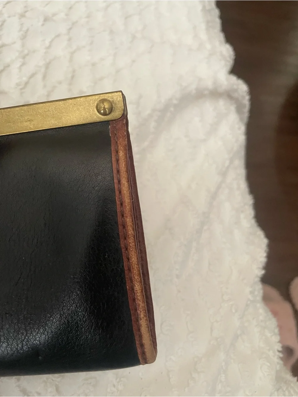 Fossil leather wallet. Women’s Black and Brown Leather Frame wallet